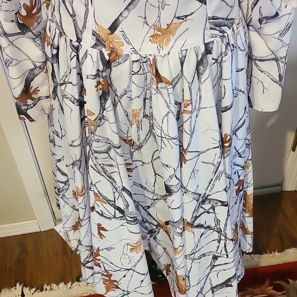 White and Brown Leaf Print Dress - Picture 5 of 11